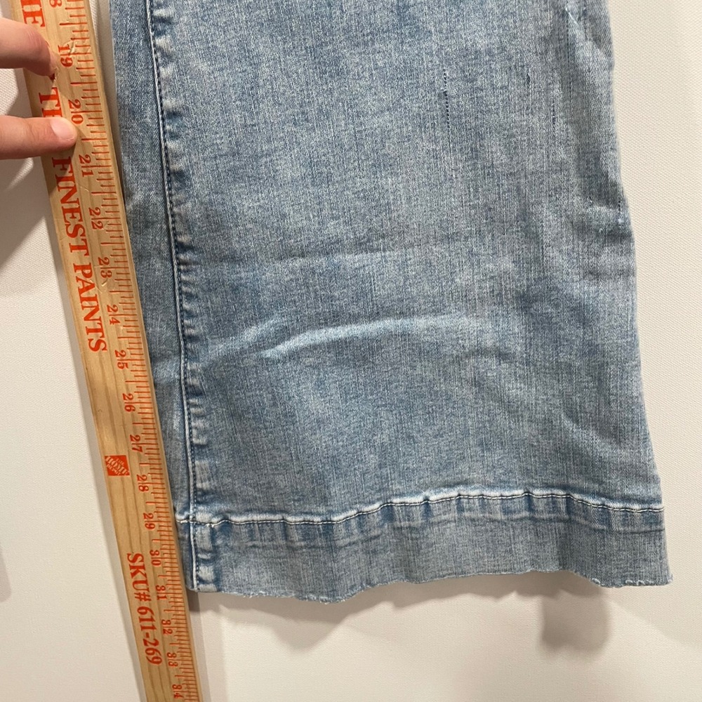American Eagle Festival Flare Jeans Light Wash Next Level Stretch Size 6 Regular - Picture 3 of 10